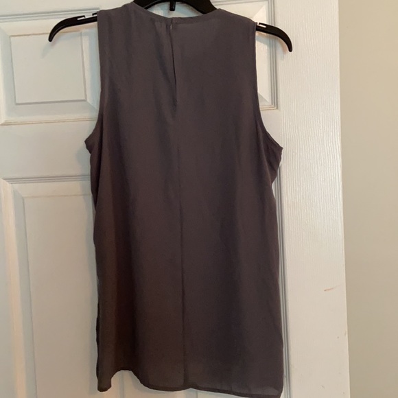 Perfect shirt to dress up some jeans! - Picture 3 of 4